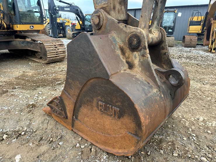 2013-john-deere-9-image-18