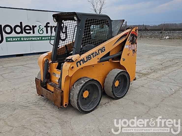 2015-mustang-1500r-image-1