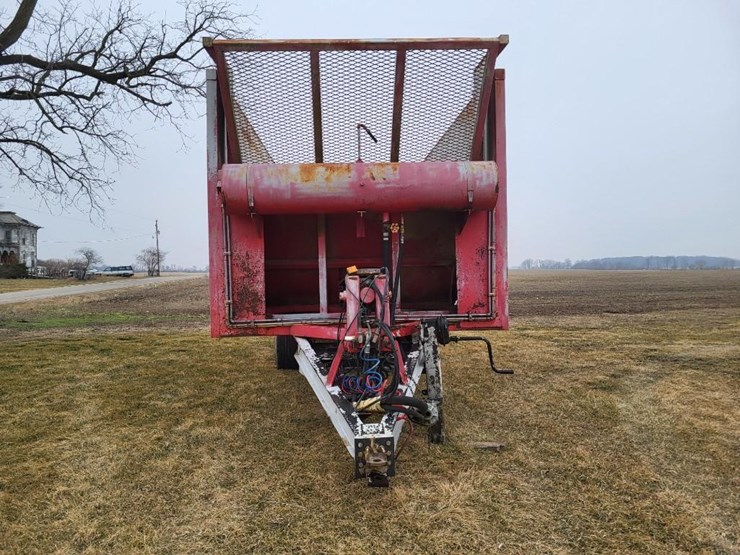 silage-wagon-image-8