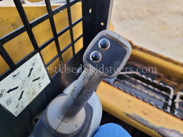 2012-caterpillar-257b3-image-14