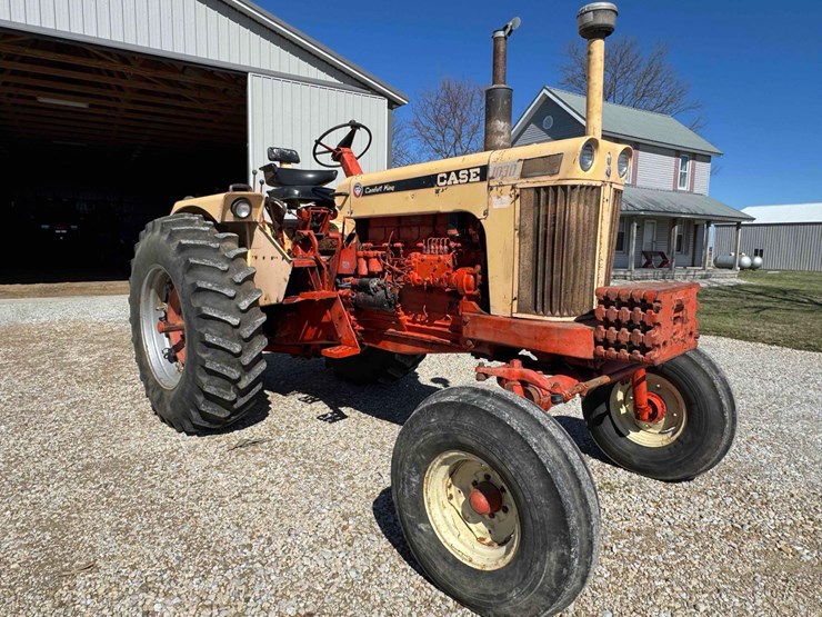 case-1030-comfort-king-tractor,-diesel,-wide-front,-18.4-34-tires,-5-front-weights,-2-remotes,-3pt.,-image-23