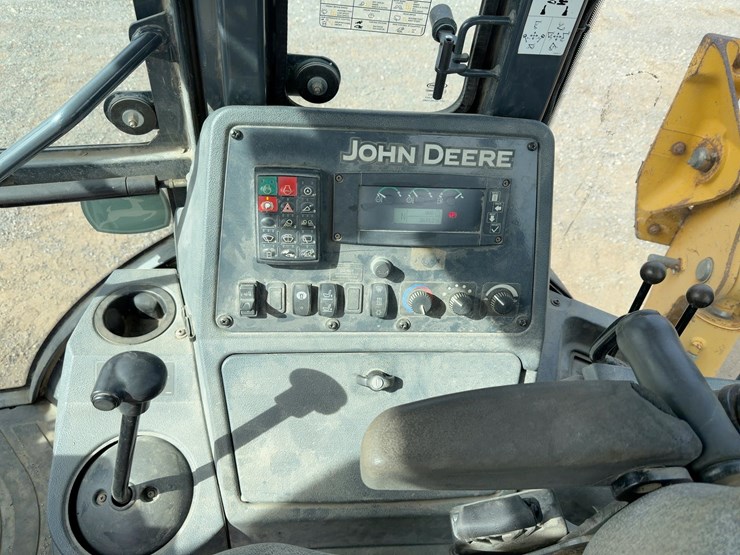 2012-deere-410k-image-25