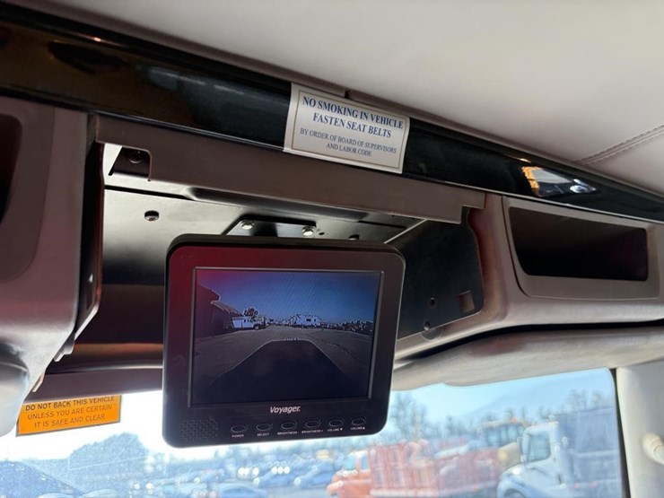 2009-kenworth-t800-image-18