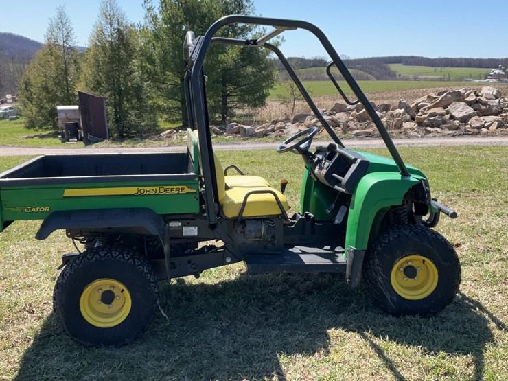 john-deere-gator-image-24
