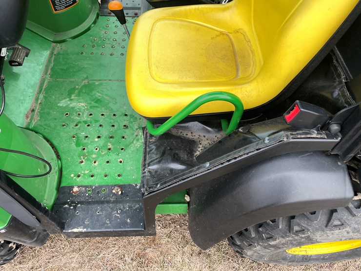 2013-john-deere-gator-image-17
