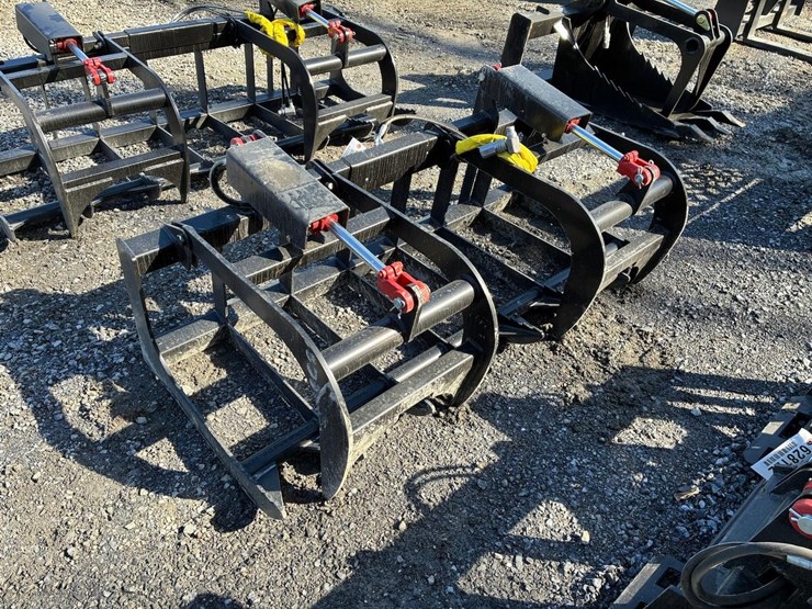 wildcat-68"-skid-steer-root-grapple-image-1