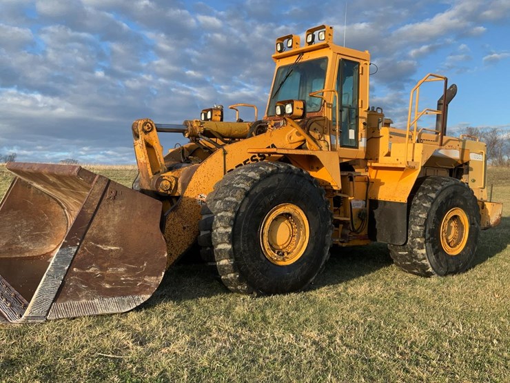 #300-•-2004-dressta-555b-wheel-loader-image-1