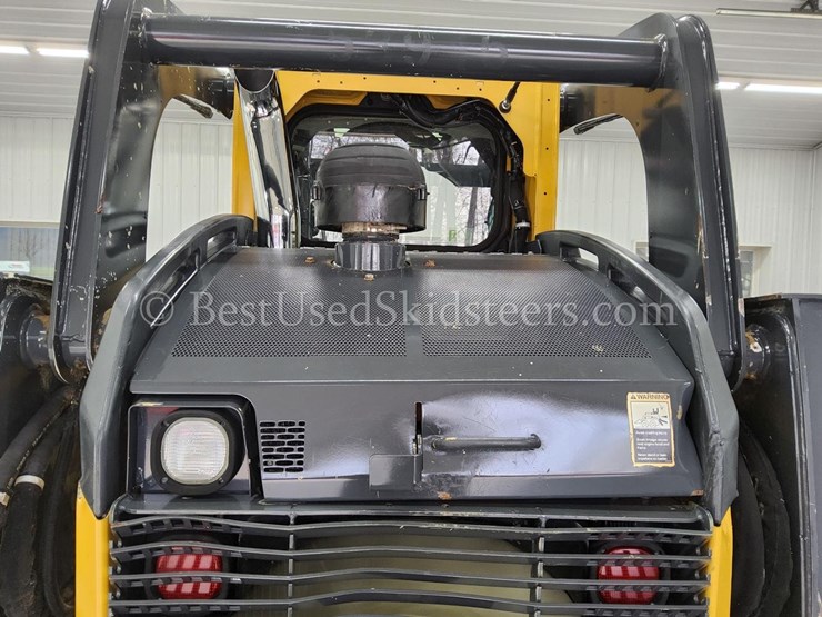 2014-deere-333e-image-23