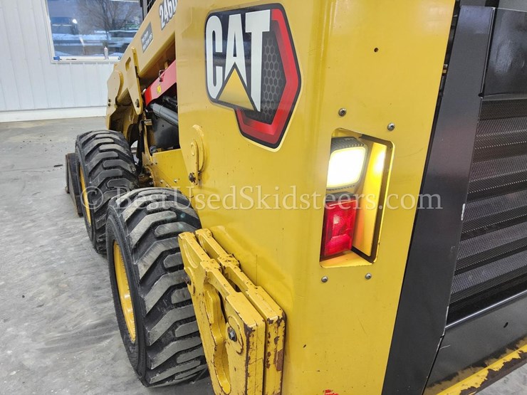 2019-caterpillar-246d3-image-16