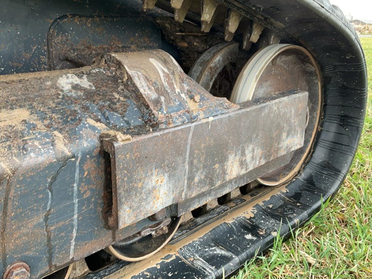 #250-•-2020-kubota-slv75-2-skid-steer-image-46