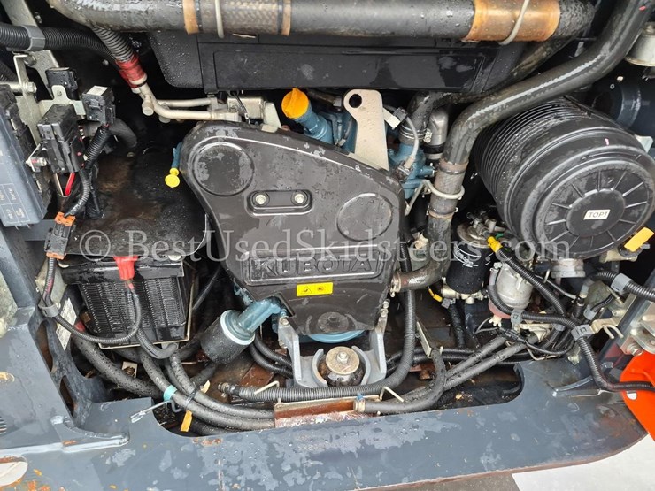 2023-kubota-svl75-3-image-18