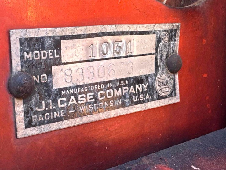 case-1030-comfort-king-tractor,-diesel,-wide-front,-18.4-34-tires,-5-front-weights,-2-remotes,-3pt.,-image-36