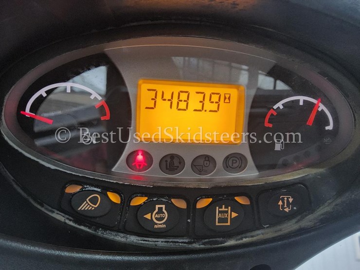 2021-bobcat-t550-image-23