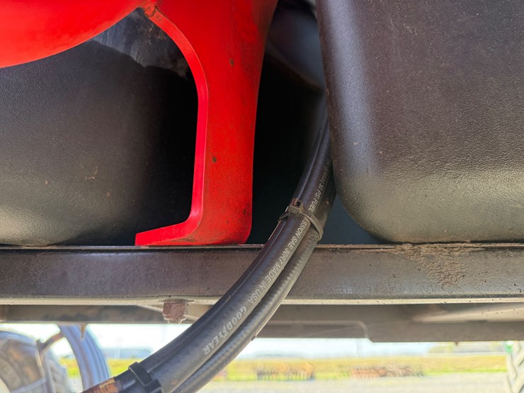 2015-apache-as720-image-92