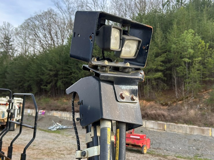 2015-caterpillar-d6t-lgp-image-26