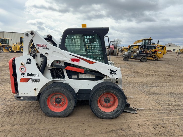 2017-bobcat-s595-image-6