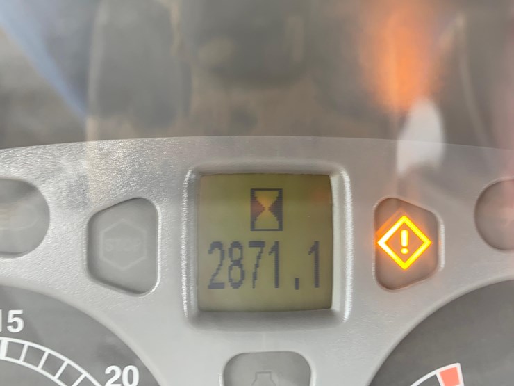 case-ih-125-image-56