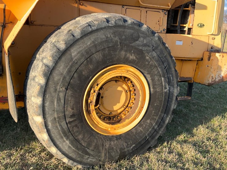 #300-•-2004-dressta-555b-wheel-loader-image-32