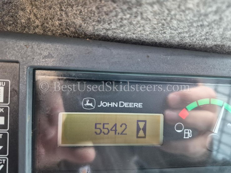 2024-deere-317g-image-15