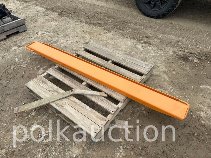 skid-steer-pallet-fork-extensions---8'-image-1