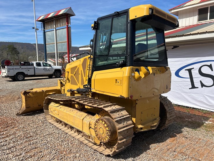 2023-caterpillar-d1-image-3