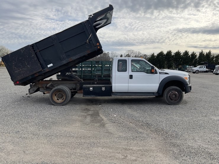 2016-ford-f550-xl-image-1