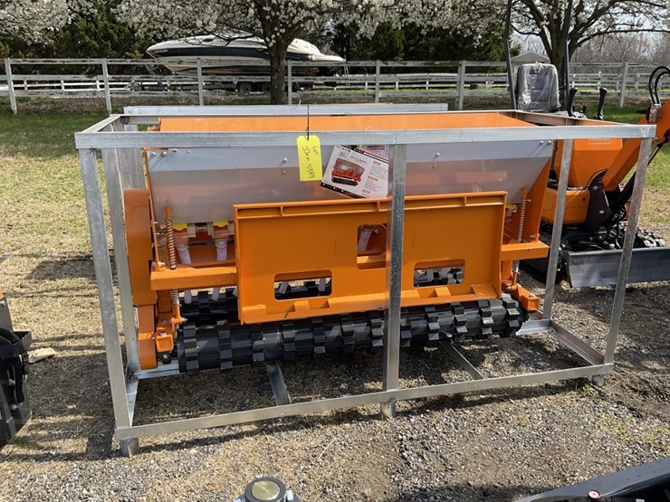 2026-caterpillar-12-image-6