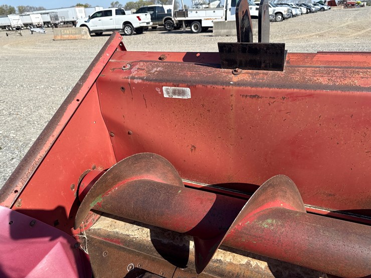 case-ih-1083-image-31