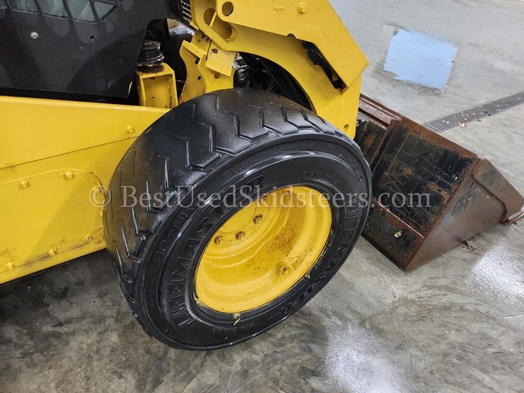 2015-caterpillar-272d2-image-19