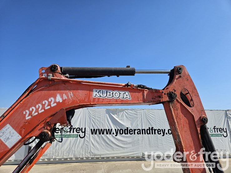2019-kubota-kx033-4-image-16
