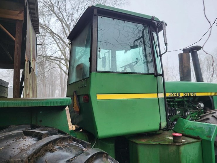 john-deere-8640-image-36