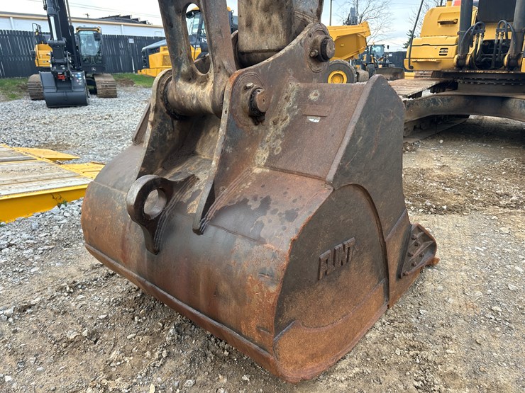 2013-john-deere-9-image-19