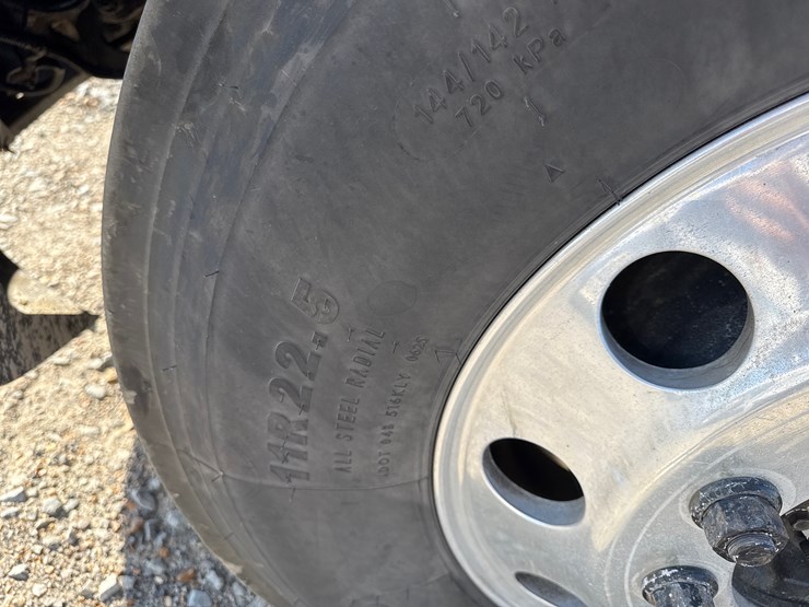 2011-international-prostar-image-32