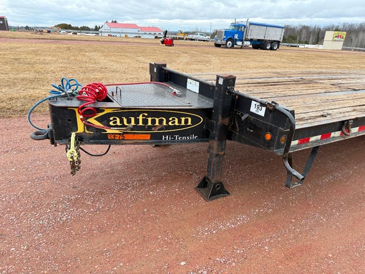 #193-•-lot-193-image-17