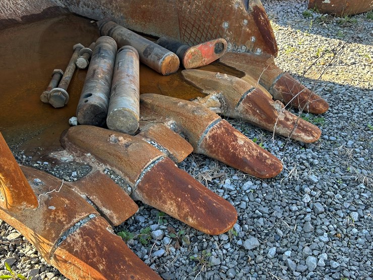 2017-link-belt-700-x2-image-12