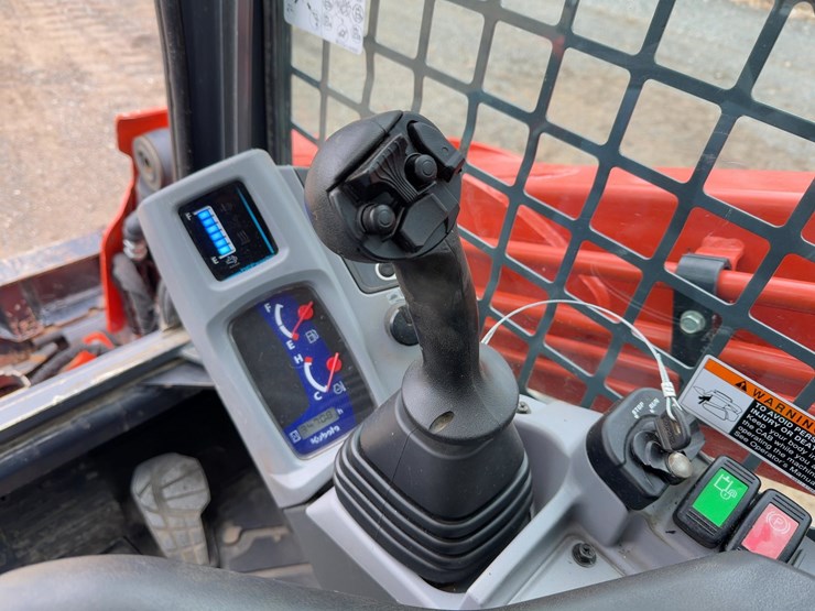 2021-kubota-svl97-2-image-24