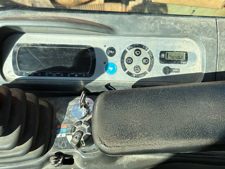 2017-link-belt-700-x2-image-72