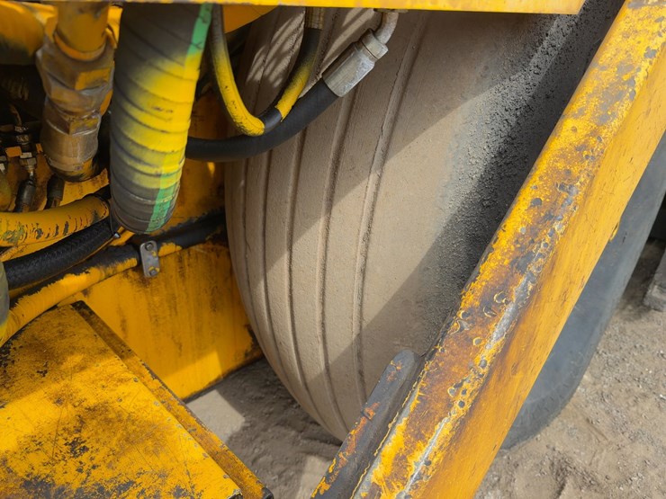 2000-blaw-knox-pf2181-image-13