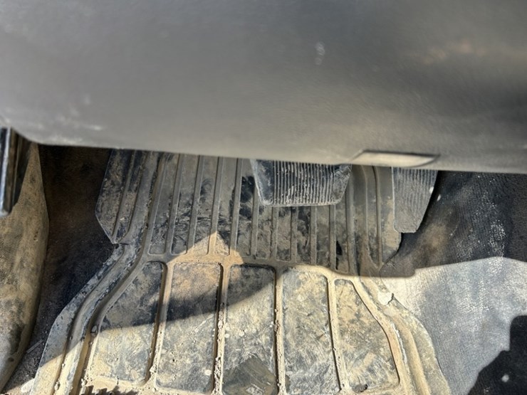 2010-dodge-ram-3500-image-36