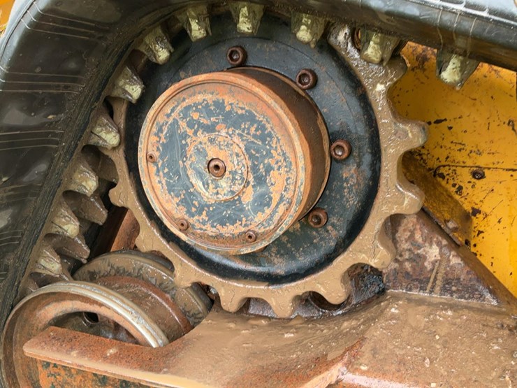 2003-deere-ct332-image-42