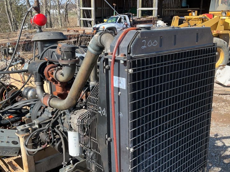 #200-•-iveco-power-unit-with-hydraulic-pumps-image-23