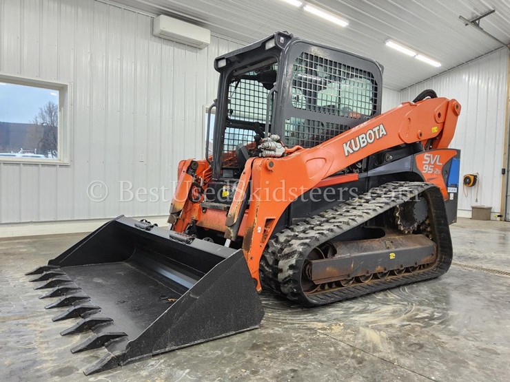 2019-kubota-svl95-2-skid-steer-loader-image-2