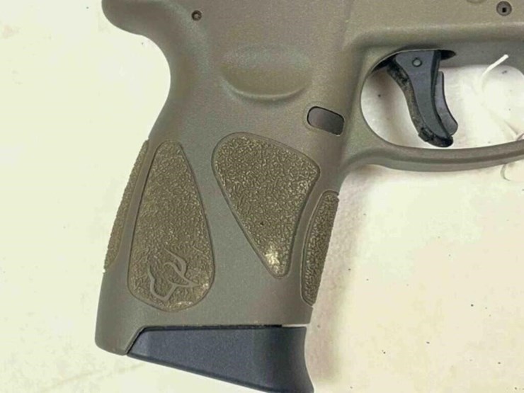 taurus-pistol-image-5