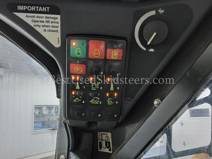 2023-deere-325g-image-28