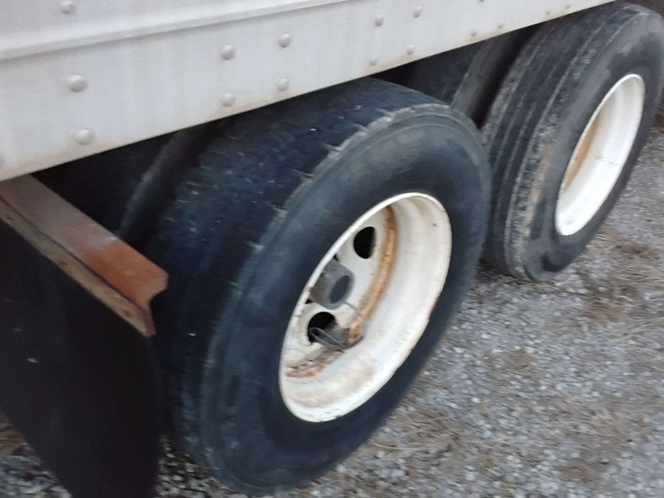 2013-great-dane-van-image-11