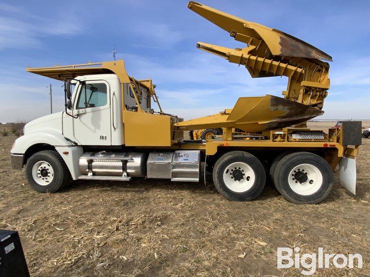 2006-freightliner-columbia-120-image-8