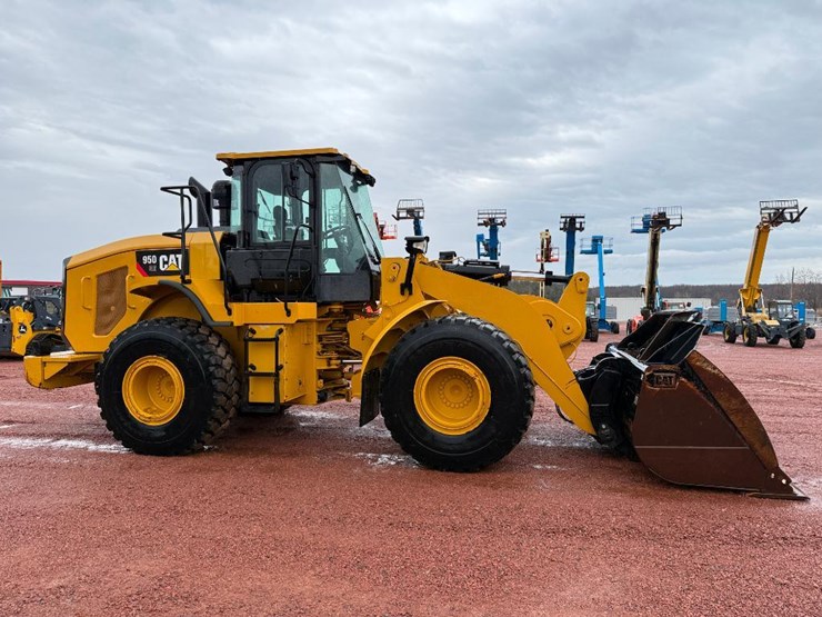 2018-caterpillar-950gc-image-3