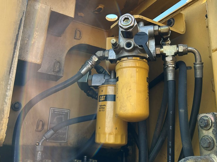 2004-caterpillar-321c-image-42