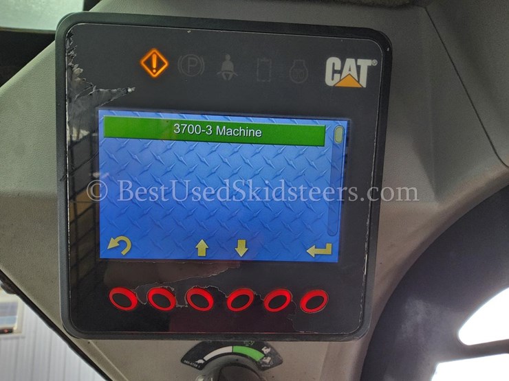 2018-caterpillar-249d-image-32