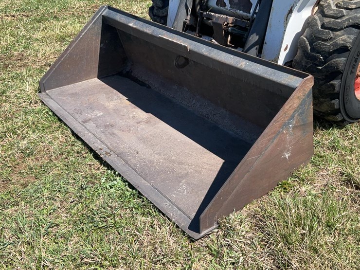 #259-•-skid-steer-bucket-image-3